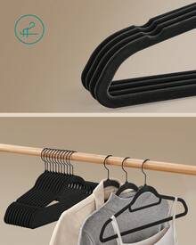 Cintre en Velours, Lot de 20/30/50, Antiglisse, avec Barre à Cravate et Crochet Pivotant à 360°, Épaisseur 0,6 cm, Gain de Place, Longueur 43,5 cm, pour Manteau, Robe, Pantalon, Noir d'encre - Noir - Voir 3