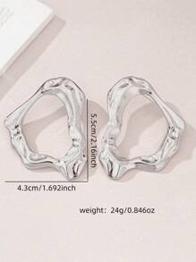 1 Pair Asymmetrical Hollow European & American Style Stud Earrings