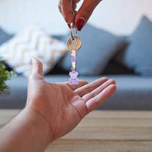 12 pièces 6 styles Pendentif en acrylique transparent d'ours et d'étoile, Breloques en alliage avec fermoir mousqueton, pour sac à dos, porte-clés et ornements, couleurs mélangées, 64mm, 2 pièces/style