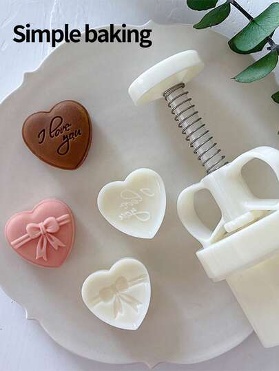 1个心形食物模具，生日礼物烘焙套装，午餐盒用品，手工DIY饼干模具，蛋糕，饼干，印章饼干模具，节日派对月饼馅料饼干厨房工具，饼干糖果模具，甜点模具，生日装饰