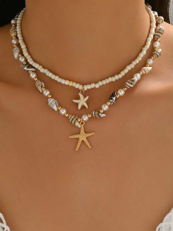 Set de 2 collares con colgante hecho a mano de concha marina natural y estrella de mar dorada, collares de estilo bohemio con cadena de cuentas, adecuado para damas en fiesta de playa y uso diario. El patrón y el tamaño de las conchas marinas naturales se distribuyen al azar.