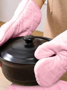 4PCS Solid Color Kitchen Household Oven Gloves And Insulation Mat Set Heat Resistant Baking And Cooking Gloves Heat Resistant Microwave Oven Gloves And Pot Mat - Black - View 9