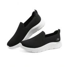 Skechers GO WALK FLEX atmungsaktive Ein-Schritt-Wanderschuhe für Herren mit Riemen, Mesh-Oberfläche, bequeme Sport-Freizeitschuhe mit weicher Sohle