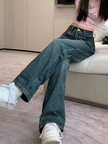 Women's Loose Cargo Jeans With Pockets & Distressed Design