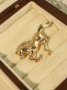 1pc Retro Minimalist Spirit Galloping Horse Brooch, Alloy Decorative Clothing Accessory, 3D Horse Year Lapel Pin