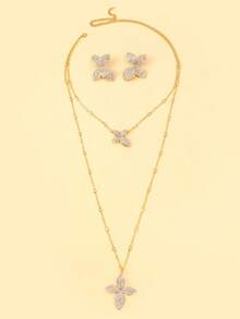 طقم مجوهرات مكون من قطعتين من قلادة وأقراط على الطراز الأوروبي والأمريكي، سلسلة سترة صوفية مزدوجة الطبقات مرصعة بأحجار الراين الراقية، إكسسوارات مسرح أنيقة