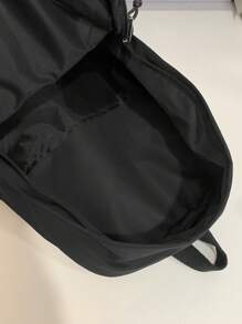 Mochila grande de estilo colegial casual e minimalista com vários bolsos e logotipo em letra, adequada para compras, transporte, passeios, viagens e escola