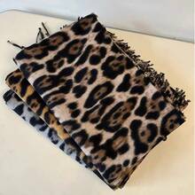 Leopard Print Women's Scarf With Fringe, 250g Thick Warm Scarf Gift - 米色 - 查看 3