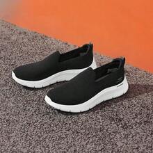 Skechers GO WALK FLEX atmungsaktive Ein-Schritt-Wanderschuhe für Herren mit Riemen, Mesh-Oberfläche, bequeme Sport-Freizeitschuhe mit weicher Sohle