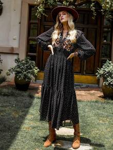 Rusttydustty 女士加大码波点刺绣V领连衣裙，适合海滩度假、情人节、婚礼季、音乐节、热带度假、夏威夷海滩等场合穿着。