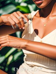 EMBRACEX. 110ml Cold Pressed Grape Seed Oil, 100% Pure & Natural, High-Quality Carrier Oil, Suitable For Skin & Hair, Can Be Used For Massage, Hexane-Free, Suitable For Daily Use