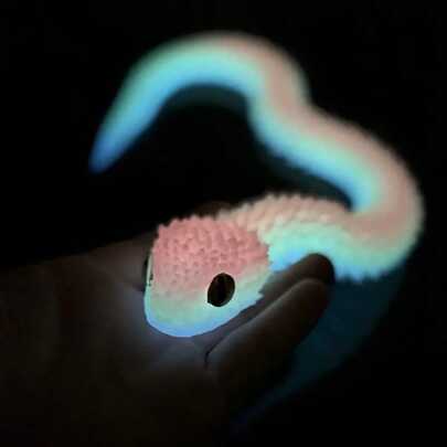 1pc 3D Printed Snake Toy, Innovative Jointed Glowing Snake Toy - Lifelike Decoration Suitable For Age 14+ , No Power Needed, Creative Office Desk & Car Interior Decor, Random Eye Color (Random Glow Color Layers)