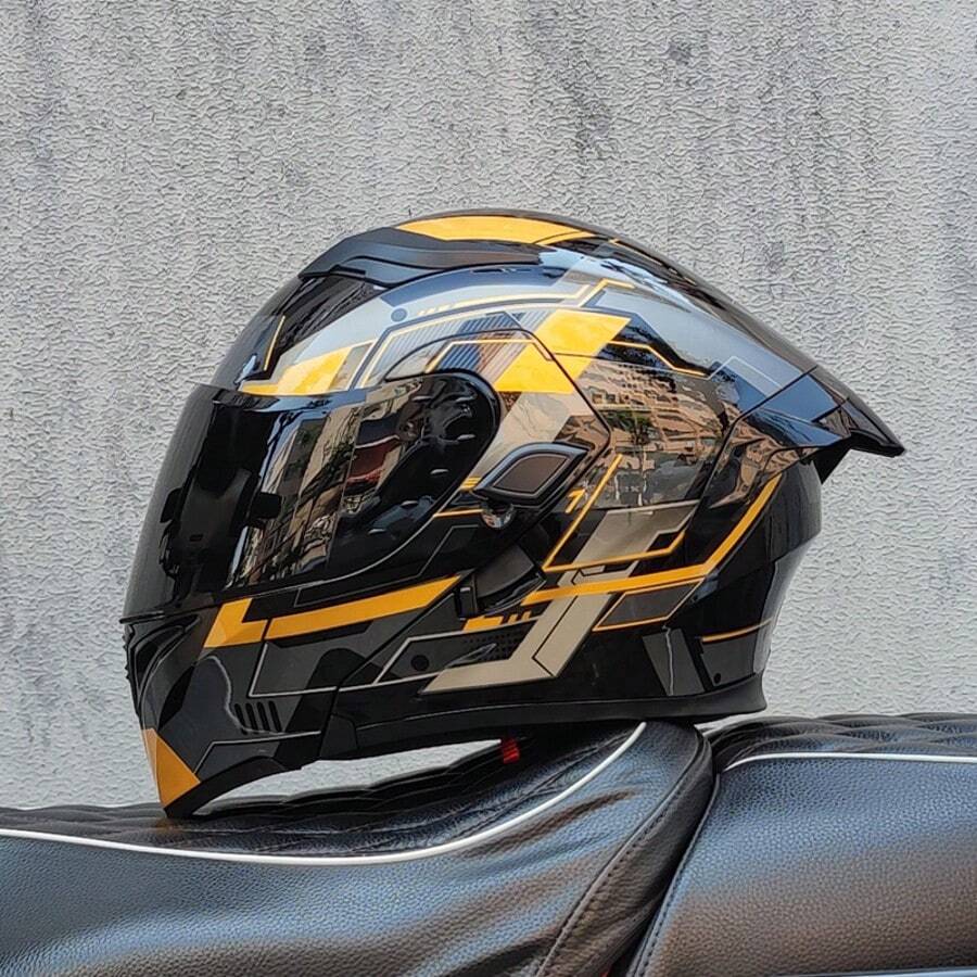 Wysokiej jakości modułowy kask motocyklowy typu flip-up z podwójnym wizjerem, spersonalizowany duży spojler, zatwierdzony przez DOT, gniazdo głośnika Bluetooth, odpowiedni dla mężczyzn i kobiet