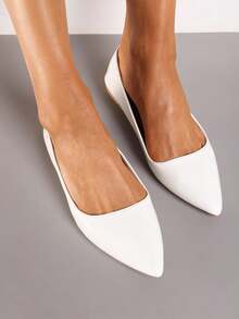 Flat Classic Ballerinas With Pointed Toe - White - View 2