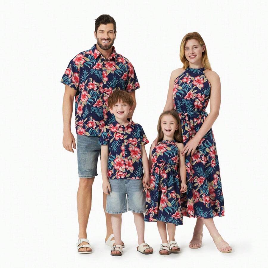 Family Matching Allover Floral Print Halterneck Dresses And Short-Sleeve Shirts Sets - Màu xanh lam - Xem 1