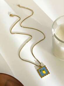 1 pieza Collar con colgante de cereza de fruta linda, collar con colgante cuadrado versátil de fresa colorida o limón de moda para mujer