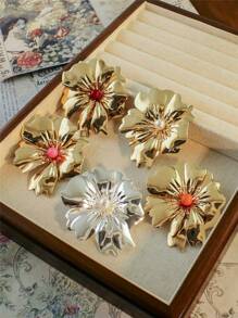 1pc Elegant Metal Flower Brooch With Faux Pearl Center, Fashionable & Sexy, Suitable For Formal Events Or Everyday Wear