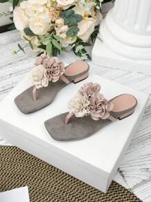 Sandales plates coulissantes pour femmes, nouveau style Printemps/Été 2025, semelle souple polyvalente antidérapante, sandales de plage, style romain, chaussures grandes tailles pour femmes