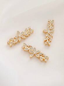 1 buc. Mărgele distanțiere în formă de floare, nu sunt ușor alergice la pierderea culorii, potrivite pentru confecționarea de coliere, brățări, lanțuri de corp, podoabe de coafură, accesorii de damă. Creați-vă propriile accesorii speciale pentru doamne. Accesorii pentru confecționarea bijuteriilor de Halloween. Accesorii pentru brelocuri. Accesorii DIY pentru bijuterii glamour.