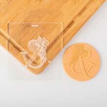 A-Z 26 Letter Cookie DIY Printing Embossing Mold Acrylic Alphabet Capitalize Name Embosser Fondant Stamp Wedding Cake Decor Biscuits Cake Baking Tool Accessories For Birthday Bridal Shower Wedding Party Favor Supplies