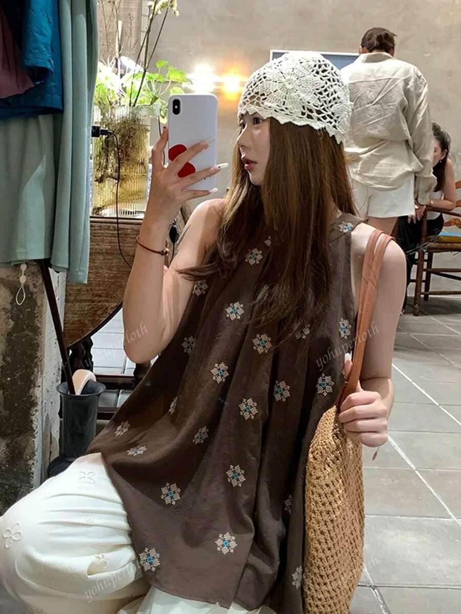 Women's Sleeveless Embroidered Halter Neck Tank Top, Casual Summer