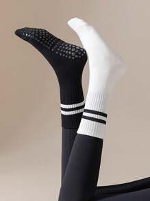 1/4/6 Pairs Women Striped Yoga Sports Socks, Spring/Summer Silicone Non-Slip Fitness Indoor Sports Mid-Calf Socks