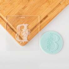 A-Z 26 Letter Cookie DIY Printing Embossing Mold Acrylic Alphabet Capitalize Name Embosser Fondant Stamp Wedding Cake Decor Biscuits Cake Baking Tool Accessories For Birthday Bridal Shower Wedding Party Favor Supplies