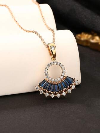 1pc Vintage Luxurious Fan-Shaped Blue Swing Pendant Necklace, Bohemian Fashion Jewelry, Holiday/Birthday Gift For Women, Suitable For Daily Wear