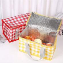 1PC This Plaid Picnic Bag Is Crafted From Premium Aluminum-Coated Material, Combining Durability With Lightweight Properties-Perfect For Carrying Multiple Lightweight Items (Note: Max Load Capacity 3kg). As An Outdoor Essential, It Neatly Stores Snacks, Drinks, And Picnic Gear To Effortlessly Elevate Al Fresco Dining. - Red - View 10