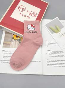 Sanrio 1/2/4/8Pairs Sanrio Random Shipping Sanrio Hello Kitty Kuromi Melody Cartoon Anime Pattern Children's Mid-Length Socks,Spring And Summer Sports Socks, Breathable, Odor Proof, And Sweat Absorbing Socks Suitable For Ages 9-25.