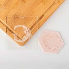 A-Z 26 Letter Cookie DIY Printing Embossing Mold Acrylic Alphabet Capitalize Name Embosser Fondant Stamp Wedding Cake Decor Biscuits Cake Baking Tool Accessories For Birthday Bridal Shower Wedding Party Favor Supplies