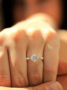 1 pièce Bague classique à quatre griffes, conception de couleur D 1 ct Moissanite Diamond, Bague de mariage en argent sterling S925 convenant aux femmes, fiançailles, épouses, petites amies, cadeaux d'anniversaire, cadeaux d'anniversaire de mariage, Bijoux de mariée fin