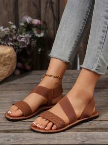 صنادل نسائية موضة ربيع/صيف جديدة، صنادل كاجوال عصرية على الطراز الروماني بألوان أسود وبيج وبني، صنادل شاطئ مريحة ذات لون سادة منسوجة، صنادل ذات كعب سميك موصى بها من قبل المدونات، أحذية شاطئ صيفية، صنادل أنيقة ذات إبزيم وكعب منخفض وأصبع مستدير، صنادل خارجية بسيطة مقاومة للروائح وغير انزلاقية، صنادل مسطحة قابلة للارتداء، مقاس صغير للنساء