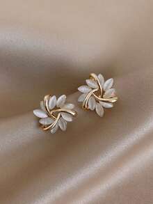 1 Pair Elegant Cat's Eye Flower Petal Style Earrings, Minimalist Korean Fashion Unique Jewelry For Women Valentine's Day Accessories - Gold - View 5