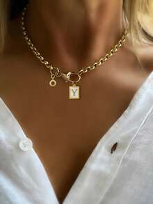 1条STYLEVER金色字母项链，A-Z共26个字母，适合作为贴心的节日礼物，不锈钢链 - 金黃色 - 查看 9