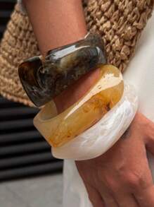 1pc Vintage Resin Bracelet, Personalized Fashion Exaggerated Bracelet For Women, Versatile & Elegant