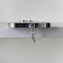 Accesorio de enchufe antipolvo de pluma de estilo japonés nuevo de aleación, compatible con iPhone, teléfonos Android con conector Tipo-C, regalo de primavera - Plateado - Ver 5