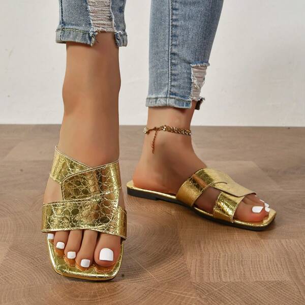 2025 Summer New Fashion Plus Size Women Cross Strap Casual Flat Faux Leather Sandal, Crocodile Pattern Square Toe