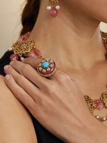 Conjunto de joyería nupcial con enchapado en bronce vintage, accesorios de compromiso, borlas multicapa, collar de piedra natural rosa dulce hecho a mano con cuentas y perlas falsas, aretes y anillo