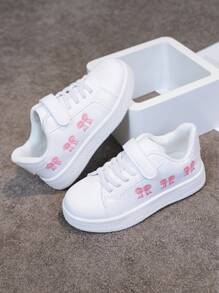 1 par de zapatillas de deporte blancas con , versátiles para niños y niñas, cómodas y transpirables, con decoración bordada de diseños de dibujos animados, zapatos escolares casuales