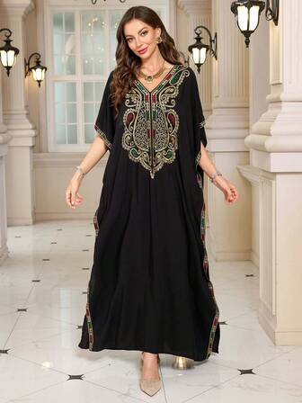 2025 Summer New Bohemian Style Black Embroidered Robe, Plus Size Batwing Sleeve Loungewear & Resort Wear