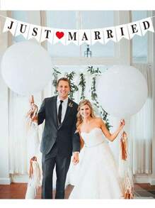 13pcs Banner JUST MARRIED Red Heart Pull Flower, Wedding Party Backdrop Decoration, Party Wedding Decoration Vintage Pull Flower, Suitable For Wedding Wedding Engagement Decoration Pull Flower Valentine's Day Proposal Decoration