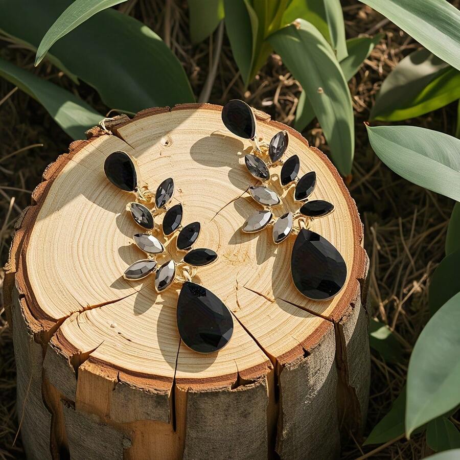 Simple & Versatile Women's Drop Shaped Pendant Earrings With Synthetic Gemstones, Creative Design Jewelry, Gift For Party, Festival Commemoration, Matching - Black - View 1