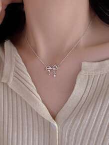 Fashionable Rhinestone Bow Necklace Pendant, Delicate Rhinestone Choker Necklace, Unique Design Versatile Necklace Accessories, Gift For Valentine's Day