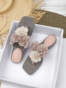 Sandales plates coulissantes pour femmes, nouveau style Printemps/Été 2025, semelle souple polyvalente antidérapante, sandales de plage, style romain, chaussures grandes tailles pour femmes