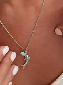 1 Piece Popular Women's Fashion Beach And Ocean Theme Personalized Shark Natural Stone Pendant Necklace, Ideal Gift For Wedding, Engagement Party, Beach Vacation