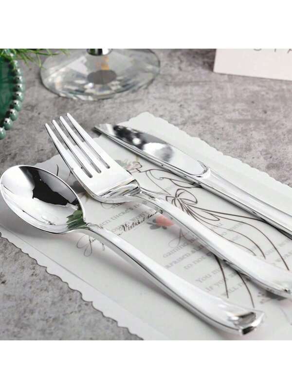 Herbruikbare zilveren bestekset van 150 stuks/100 stuks/75 stuks/50 stuks/25 stuks/6 stuks, inclusief mes, vork en lepel. Geschikt voor feesten, teambuilding, buitenactiviteiten, bruiloften, feestdagen, bijeenkomsten thuis, taarten, salades en fruitvorken.