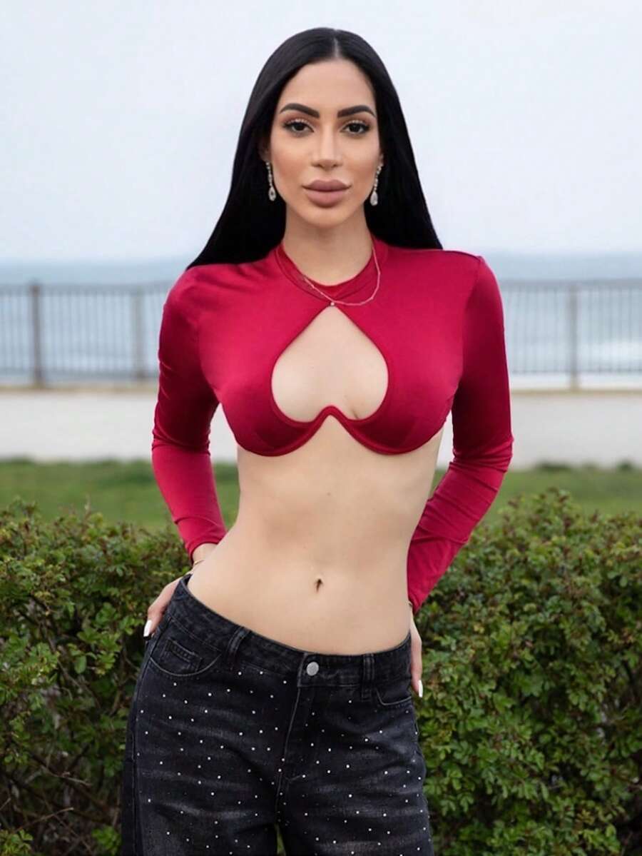 Carolina Barros Y2K 性感镂空心形露脐短款上衣，街头风格 - 酒紅色 - 查看 1