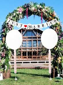 13pcs Banner JUST MARRIED Red Heart Pull Flower, Wedding Party Backdrop Decoration, Party Wedding Decoration Vintage Pull Flower, Suitable For Wedding Wedding Engagement Decoration Pull Flower Valentine's Day Proposal Decoration