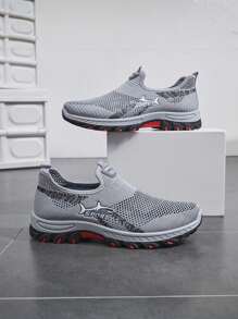 Men's Casual Shoes, Lightweight Sneakers, Slip-On, Classic Beijing Cloth Shoes, Breathable Mesh Shoes, Plus Size Men Shoes